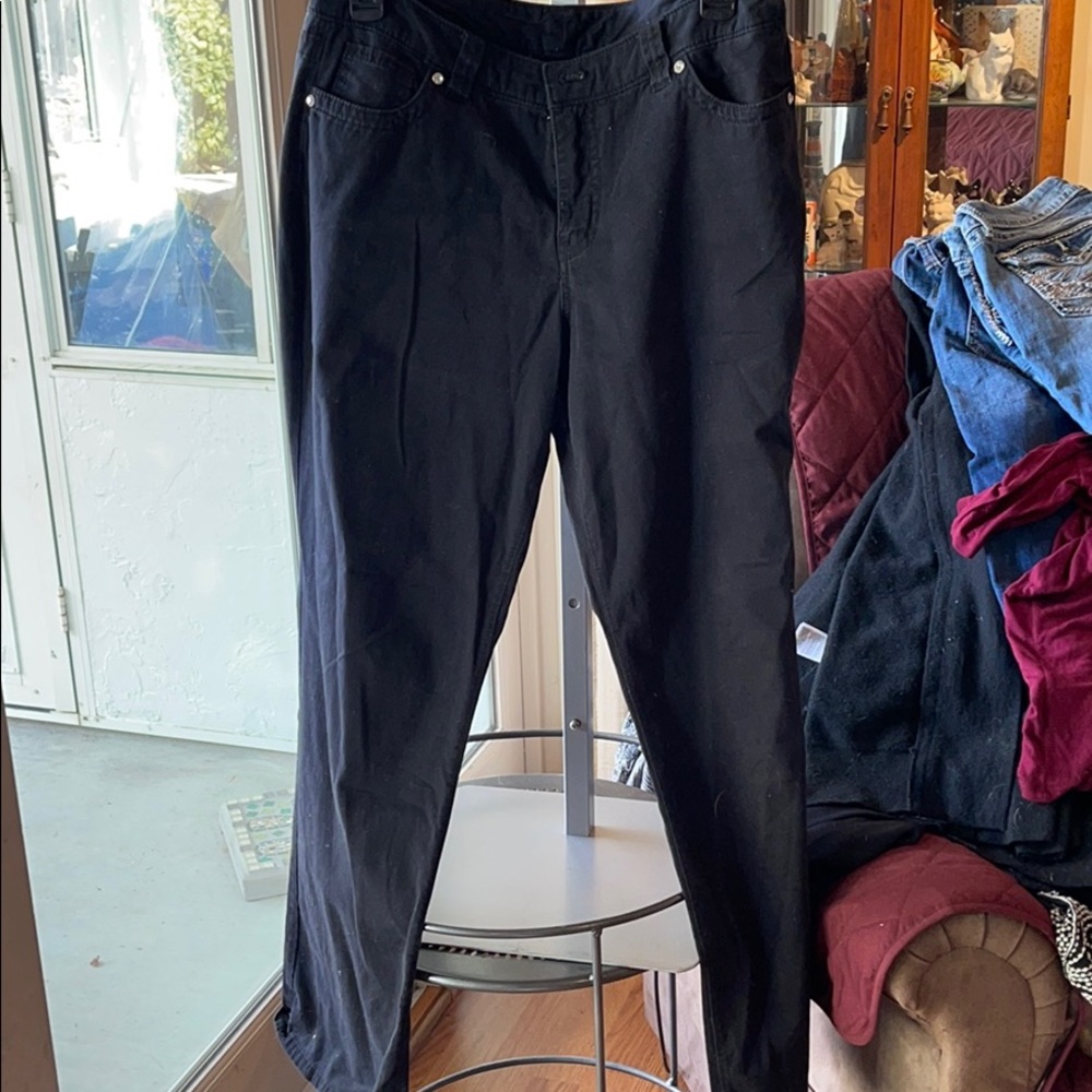 EUC intro. stretch black jeans size 10